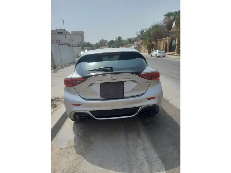 انفينيتي Q30 2018 9