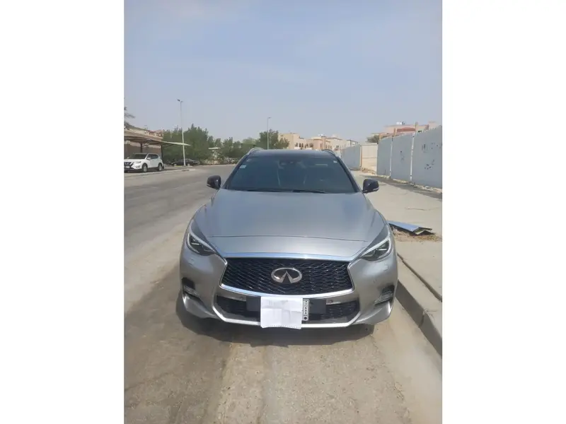انفينيتي Q30 2018 8