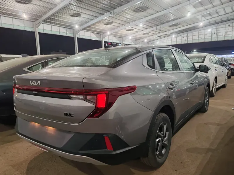 KIA K3 2027 5