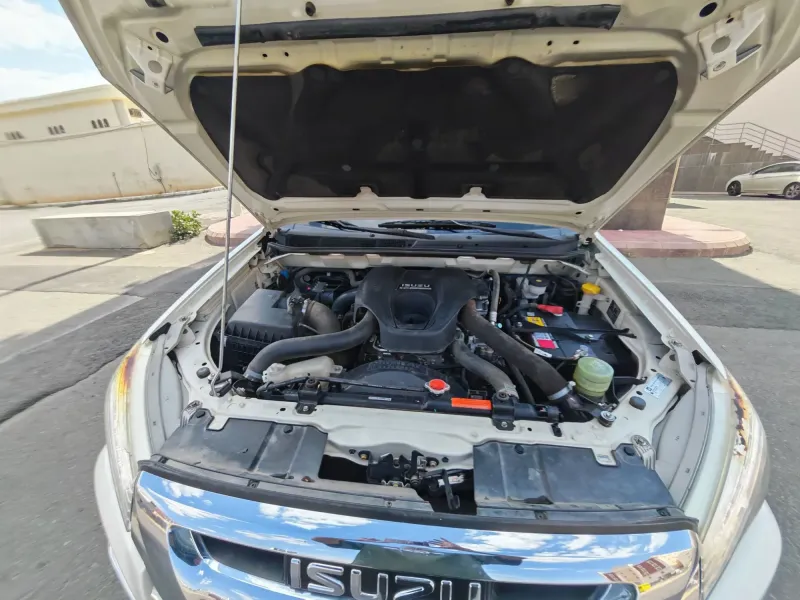 Isuzu MU-X 2020 14