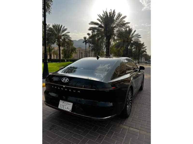 هيونداي أزيرا 2023 6