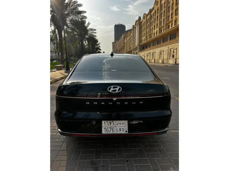 هيونداي أزيرا 2023 3