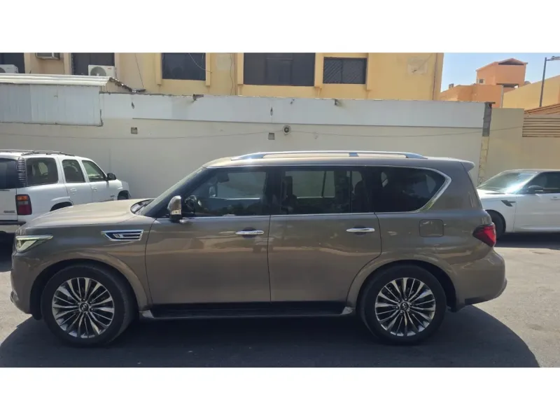 انفينيتي QX80 2020 9