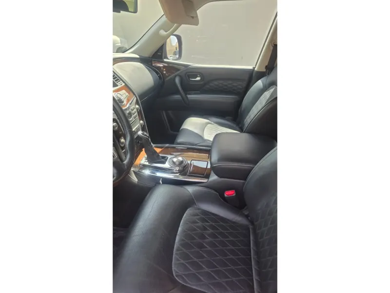 انفينيتي QX80 2020 23