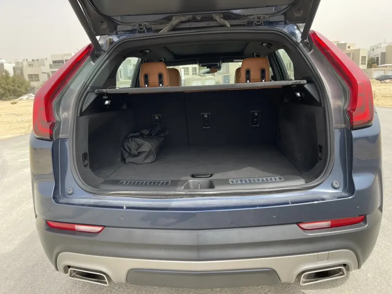 كاديلاك XT4 2023 13
