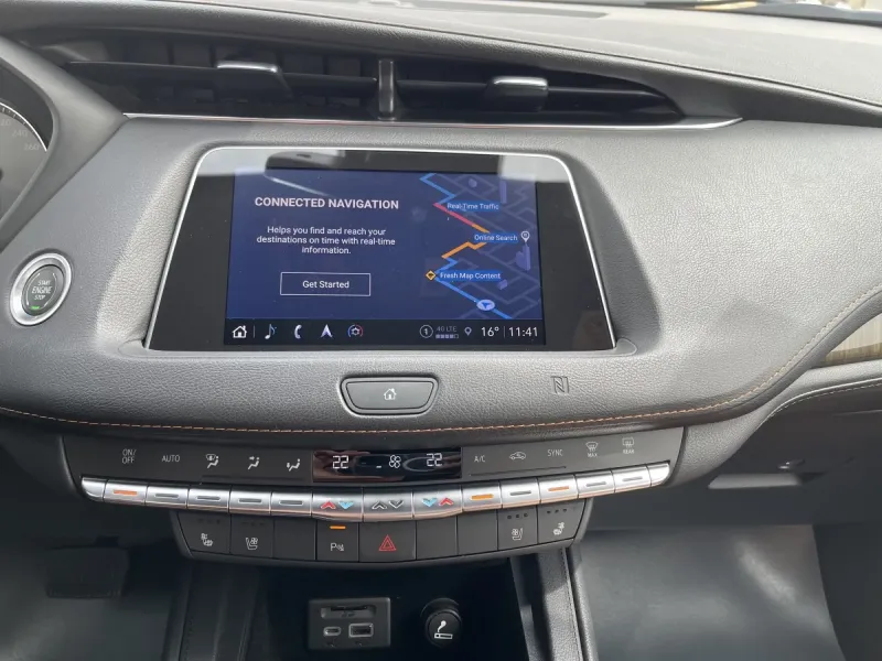 كاديلاك XT4 2023 24