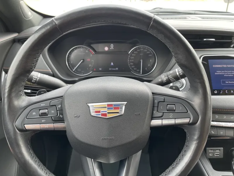 كاديلاك XT4 2023 25