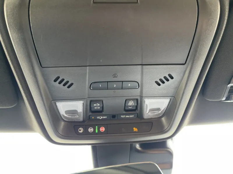 كاديلاك XT4 2023 27
