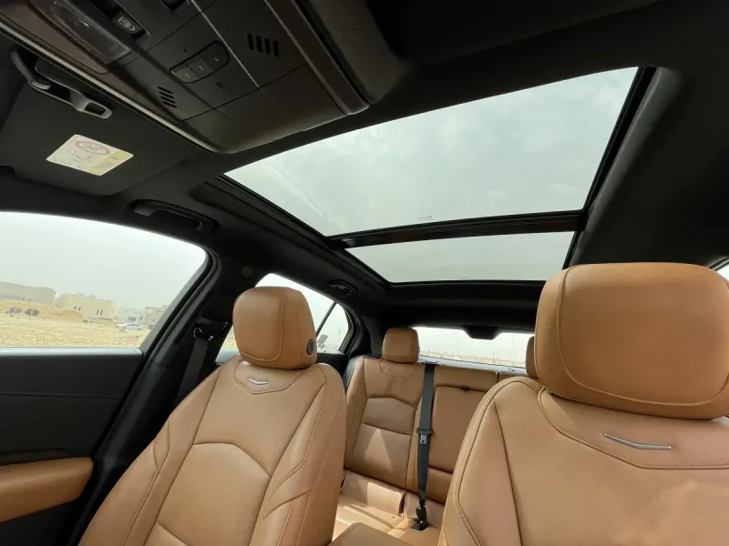 كاديلاك XT4 2023 39