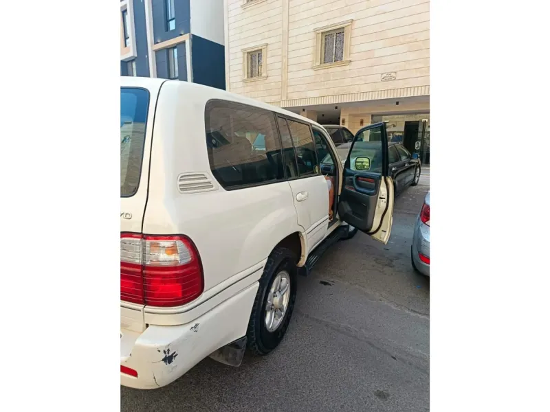 لكزس LX 1999 6