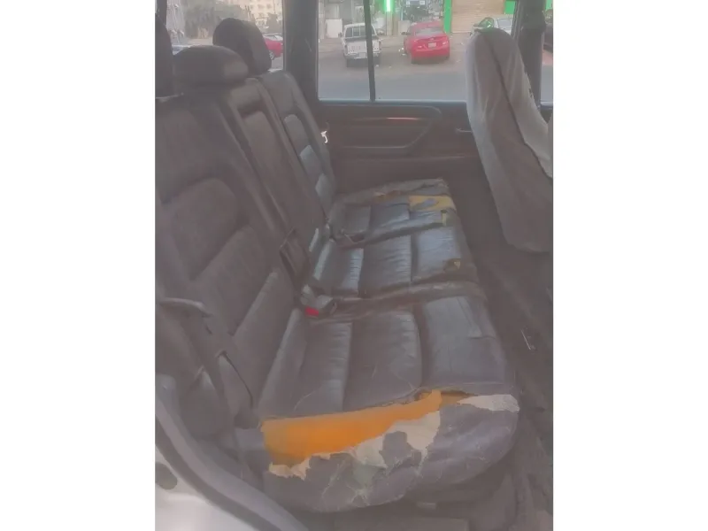 لكزس LX 1999 14