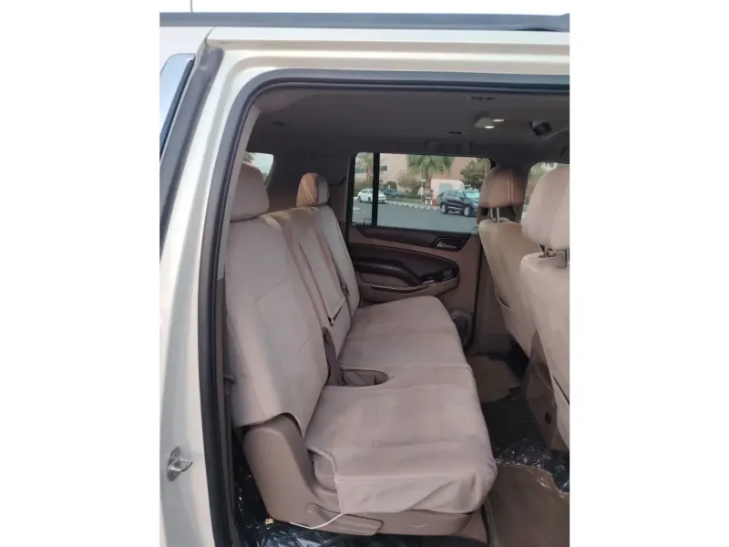 Chevrolet Suburban 2015 5