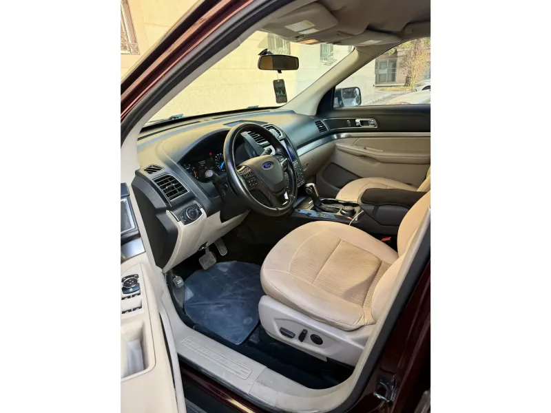Ford Explorer 2019 6