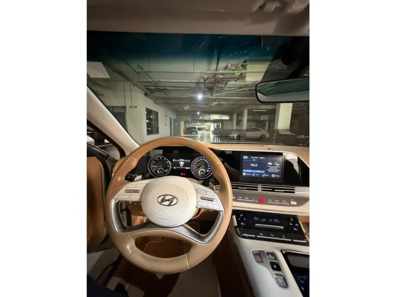 هيونداي أزيرا 2023 10