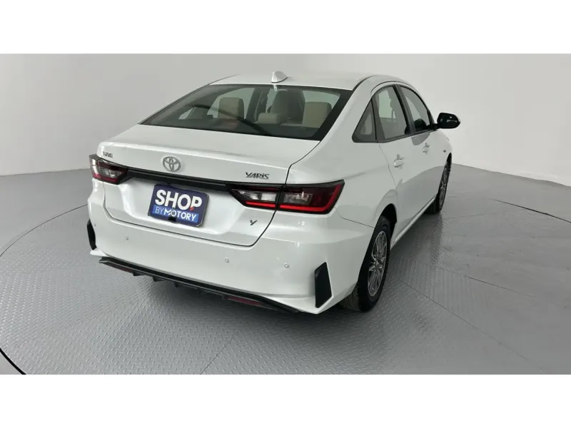 Toyota Yaris Y 2024 6