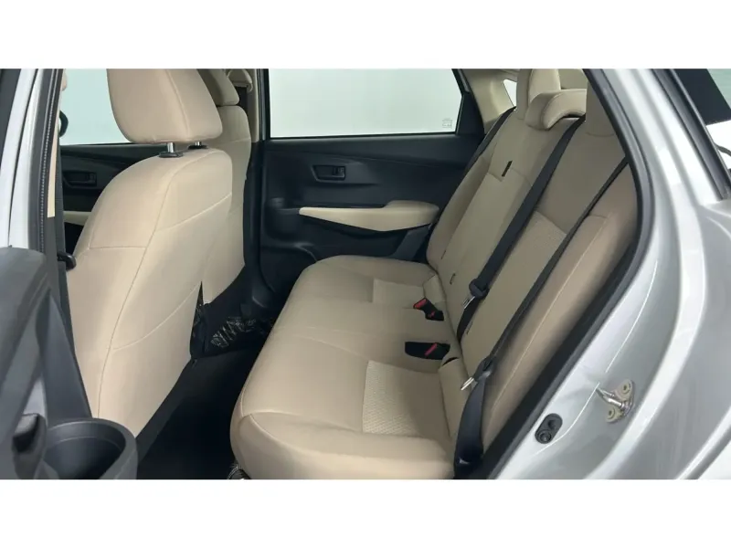 Toyota Yaris Y 2024 11