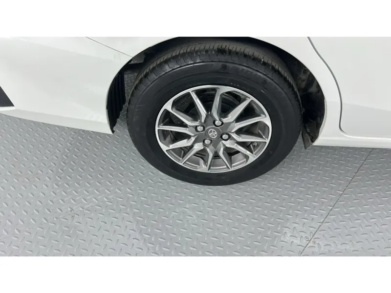 Toyota Yaris Y 2024 23