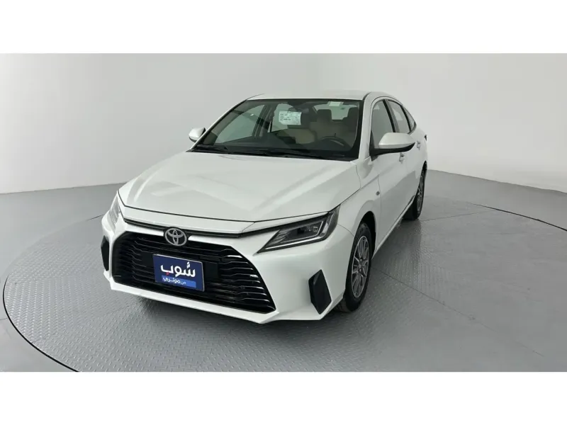 Toyota Yaris Y 2024 4