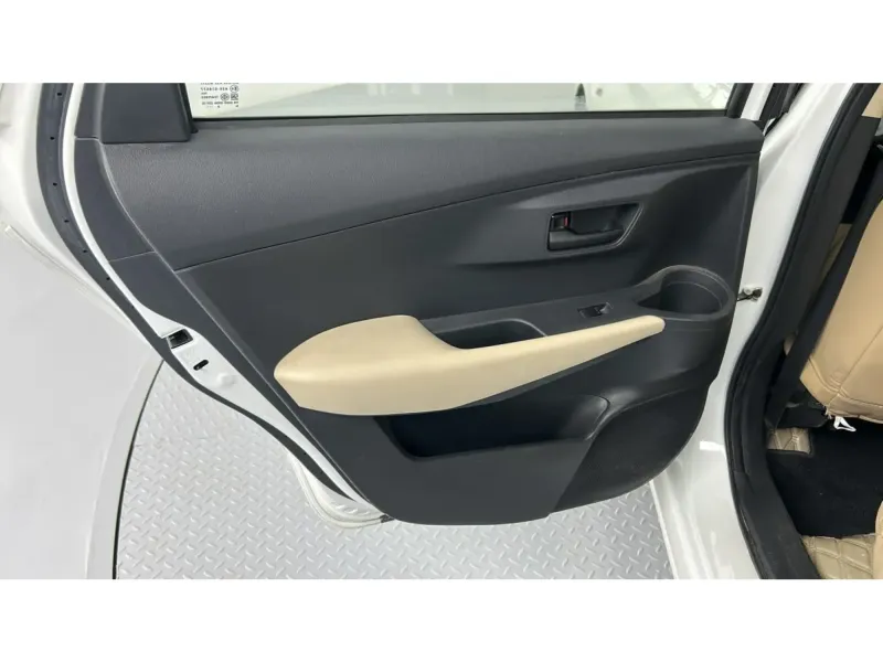 Toyota Yaris Y PLUS 2023 17