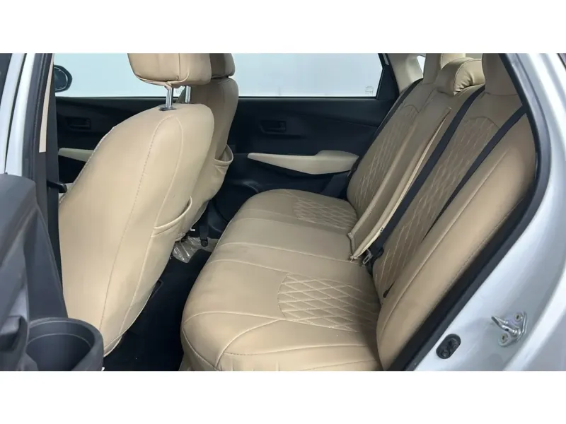 Toyota Yaris Y PLUS 2023 11