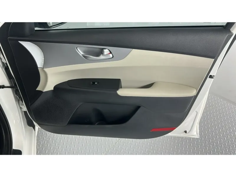 KIA Cerato L 2024 27