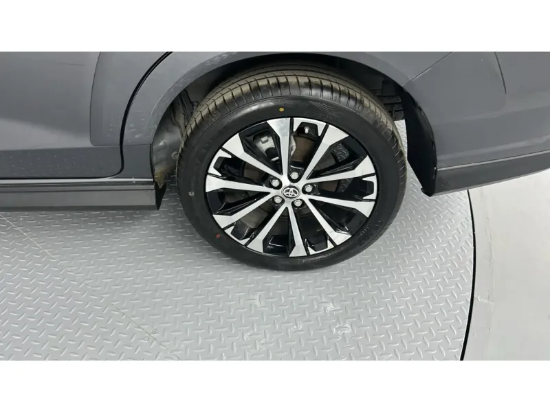 Toyota VELOZ GLX 2024 19