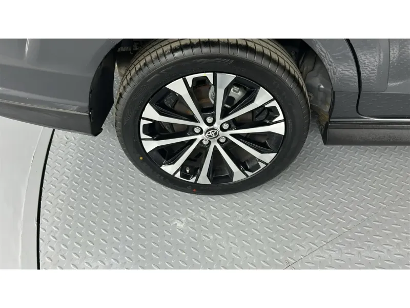 Toyota VELOZ GLX 2024 28