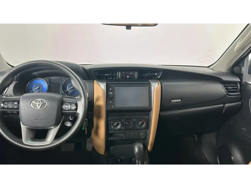 Toyota Fortuner GX2 2022 9
