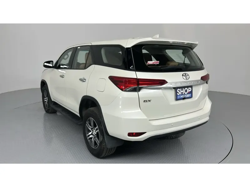 Toyota Fortuner GX2 2022 6