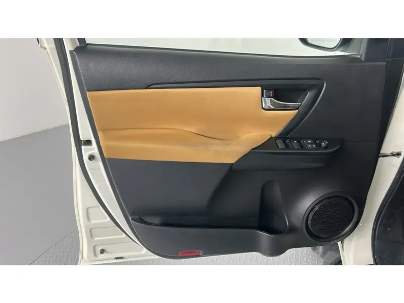 Toyota Fortuner GX2 2022 13