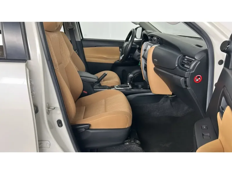 Toyota Fortuner GX2 2022 18