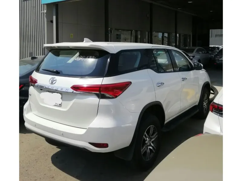 Toyota Fortuner 2020 3