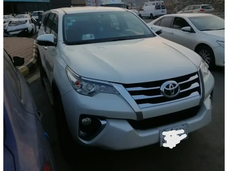 Toyota Fortuner 2020 8