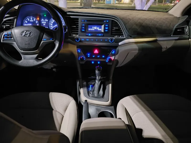 Hyundai Elantra 2017 4