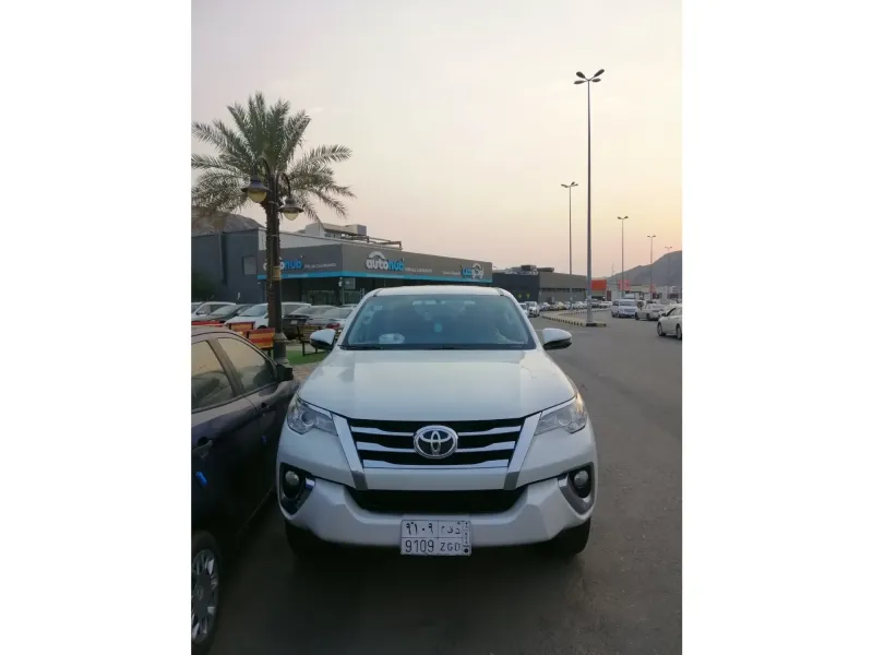 Toyota Fortuner 2020 1