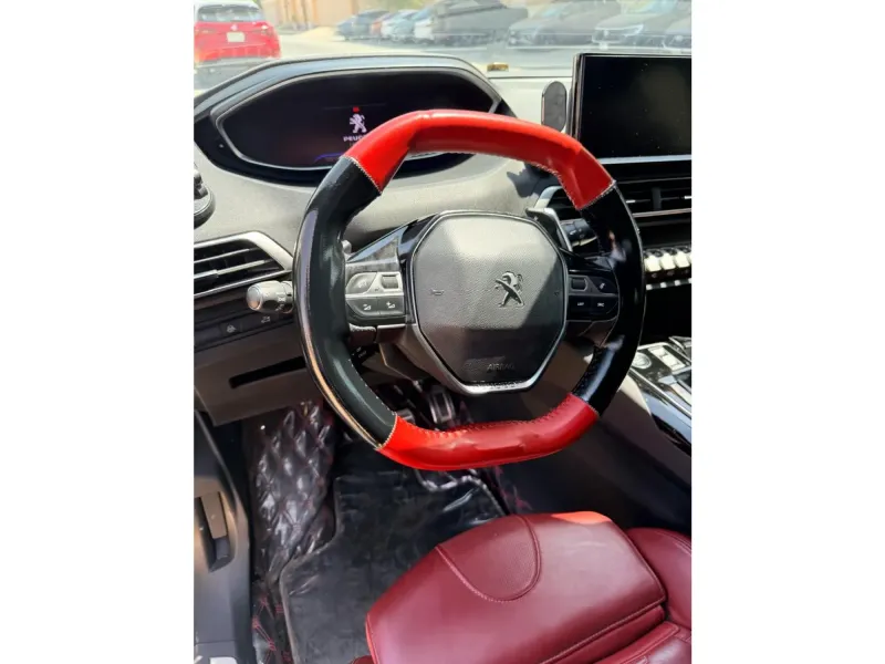 Peugeot 5008 2024 4