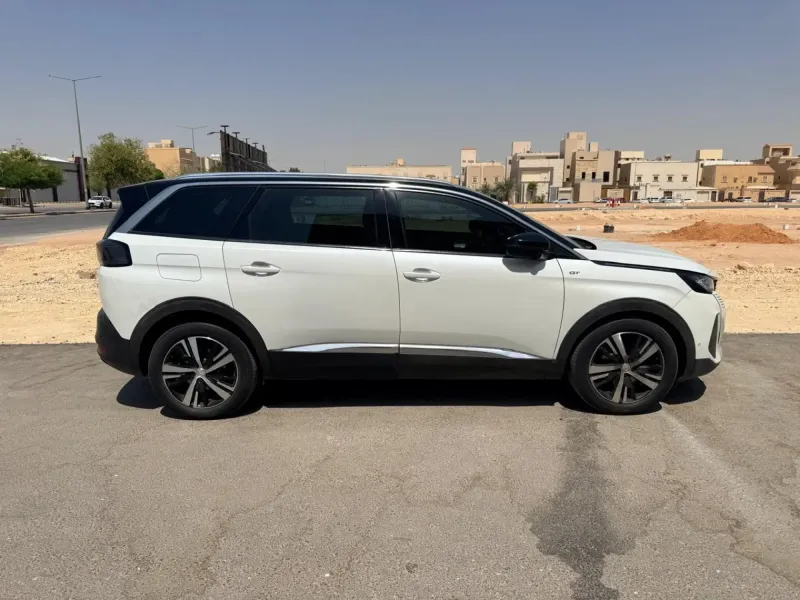 Peugeot 5008 2024 9