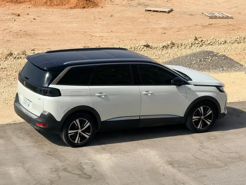 Peugeot 5008 2024 8