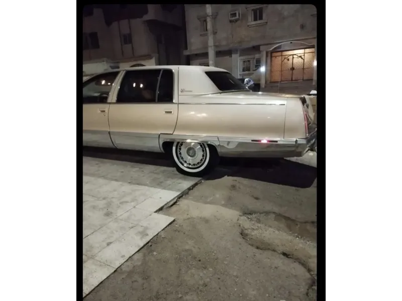 Cadillac Fleetwood 1996 6