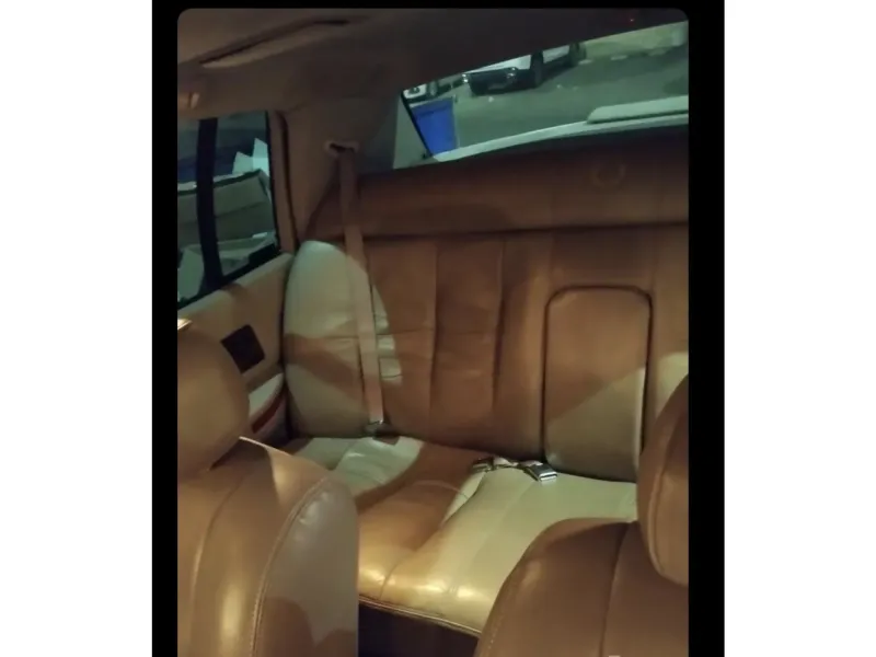 Cadillac Fleetwood 1996 8