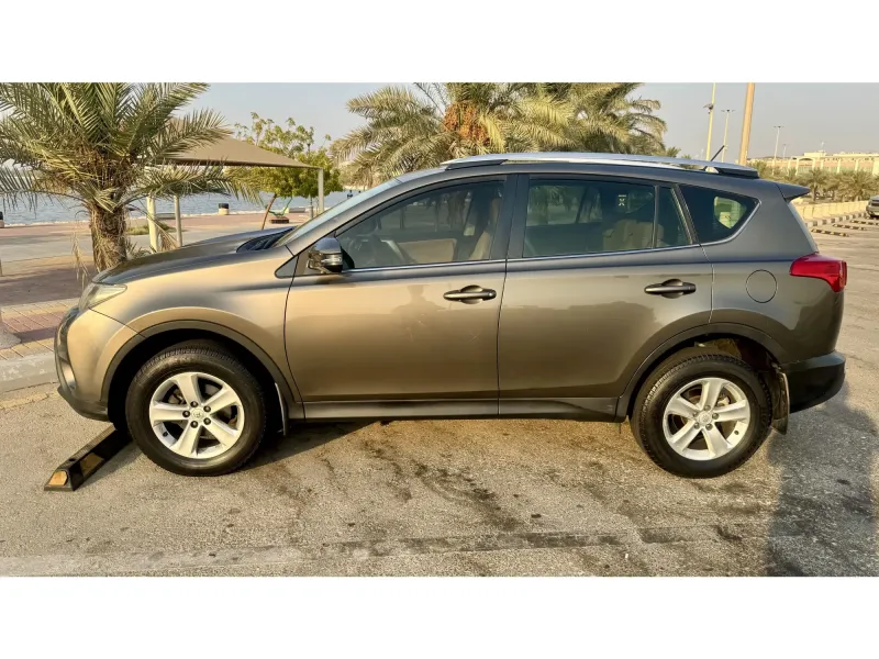 Toyota RAV4 2014 4