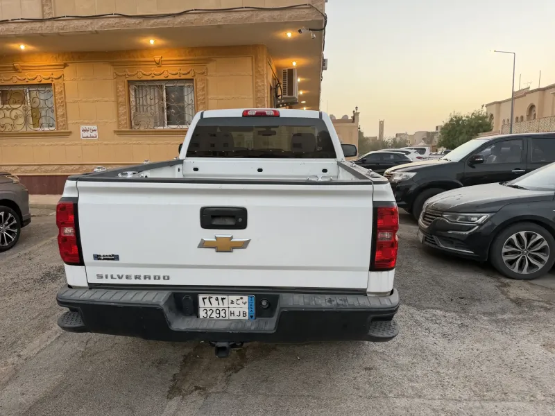 Chevrolet Silverado 2017 4