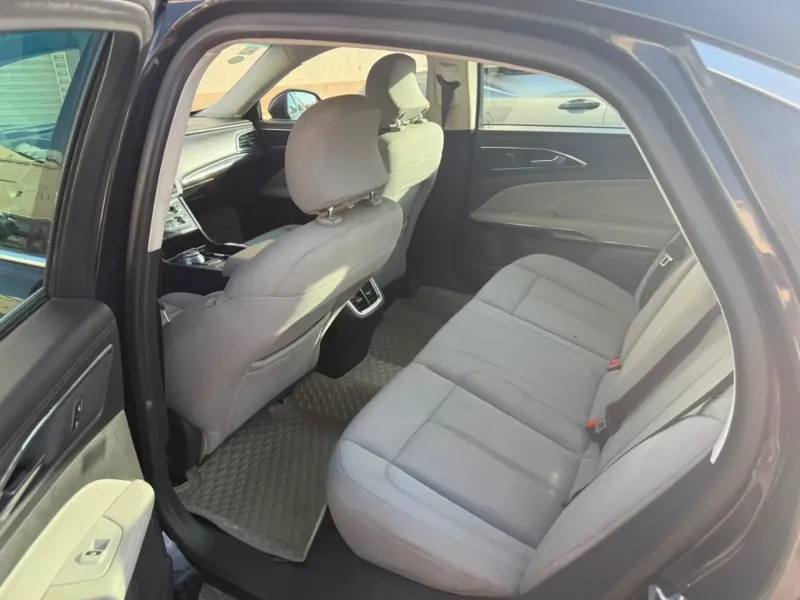 Ford Taurus 2020 7