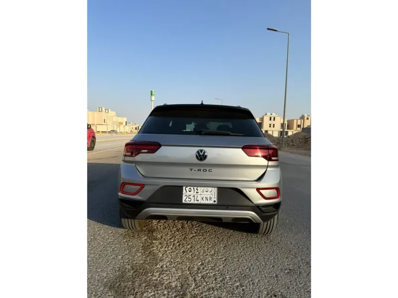 Volkswagen T-Roc 2024 3
