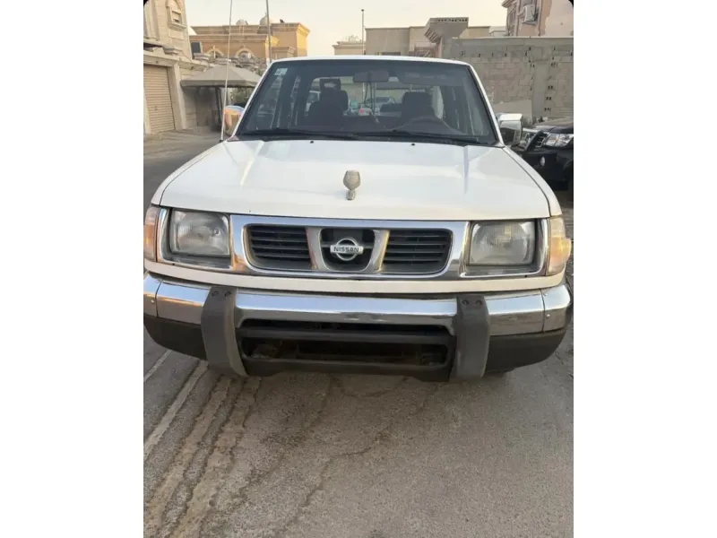 Nissan Pickup 2000 3