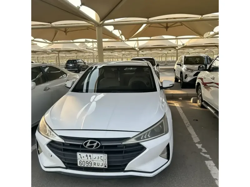 Hyundai Elantra 2019 1