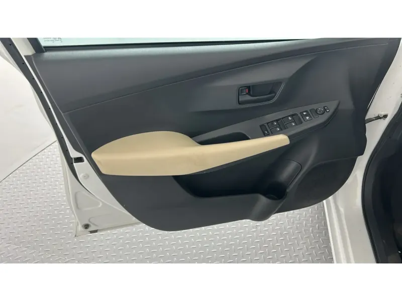 Toyota Yaris Y 2024 20