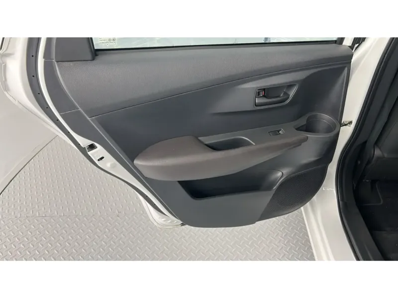 Toyota Yaris Y 2024 20