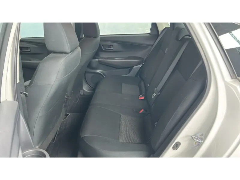 Toyota Yaris Y 2024 15