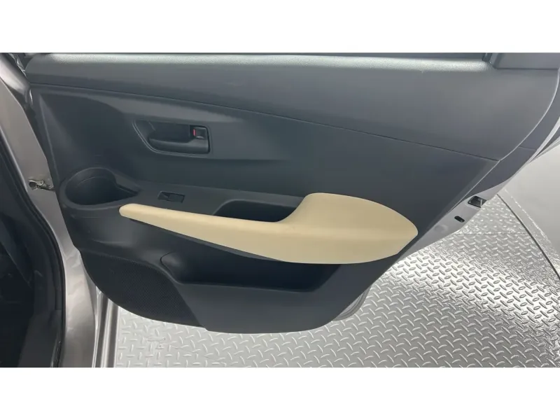 Toyota Yaris Y 2024 20
